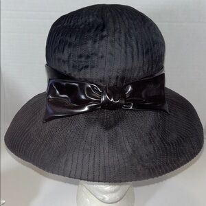Women’s Vintage Black Hat Pervil Paris